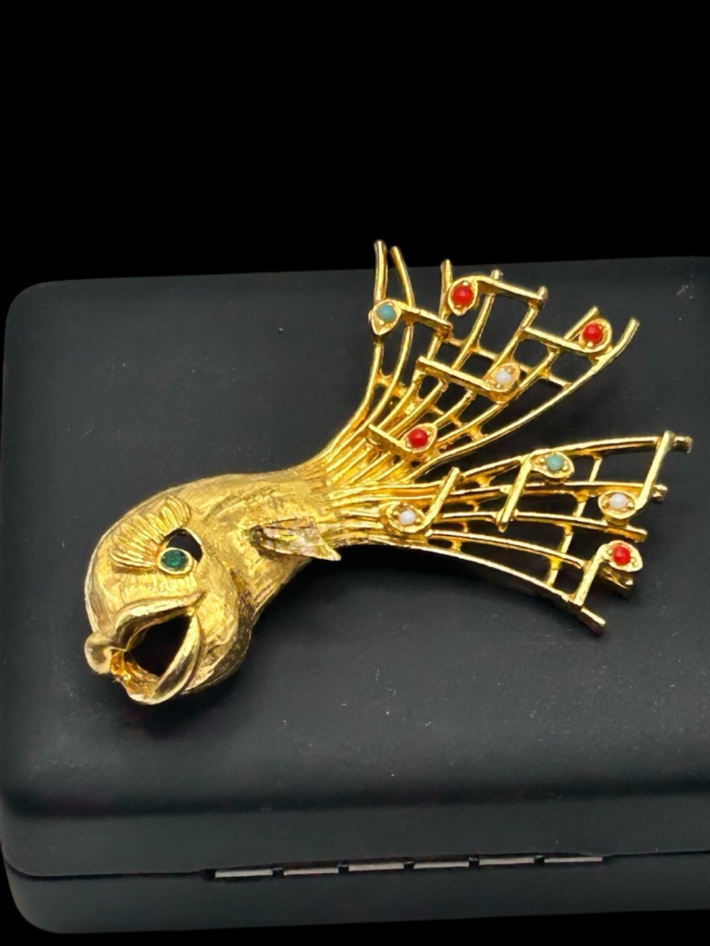 Vintage Jeanne Operatic Singing Fish Brooch
